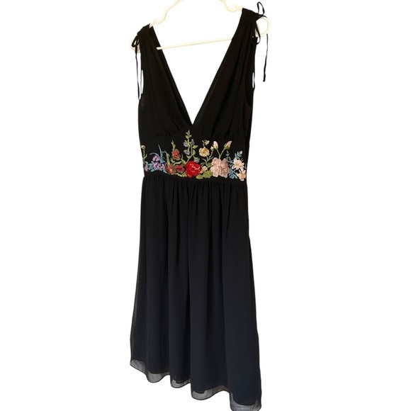 DKNY Black Silk Babydoll Floral Embroidered Mini Dress size 6 Whimsigoth Event - Picture 3 of 14